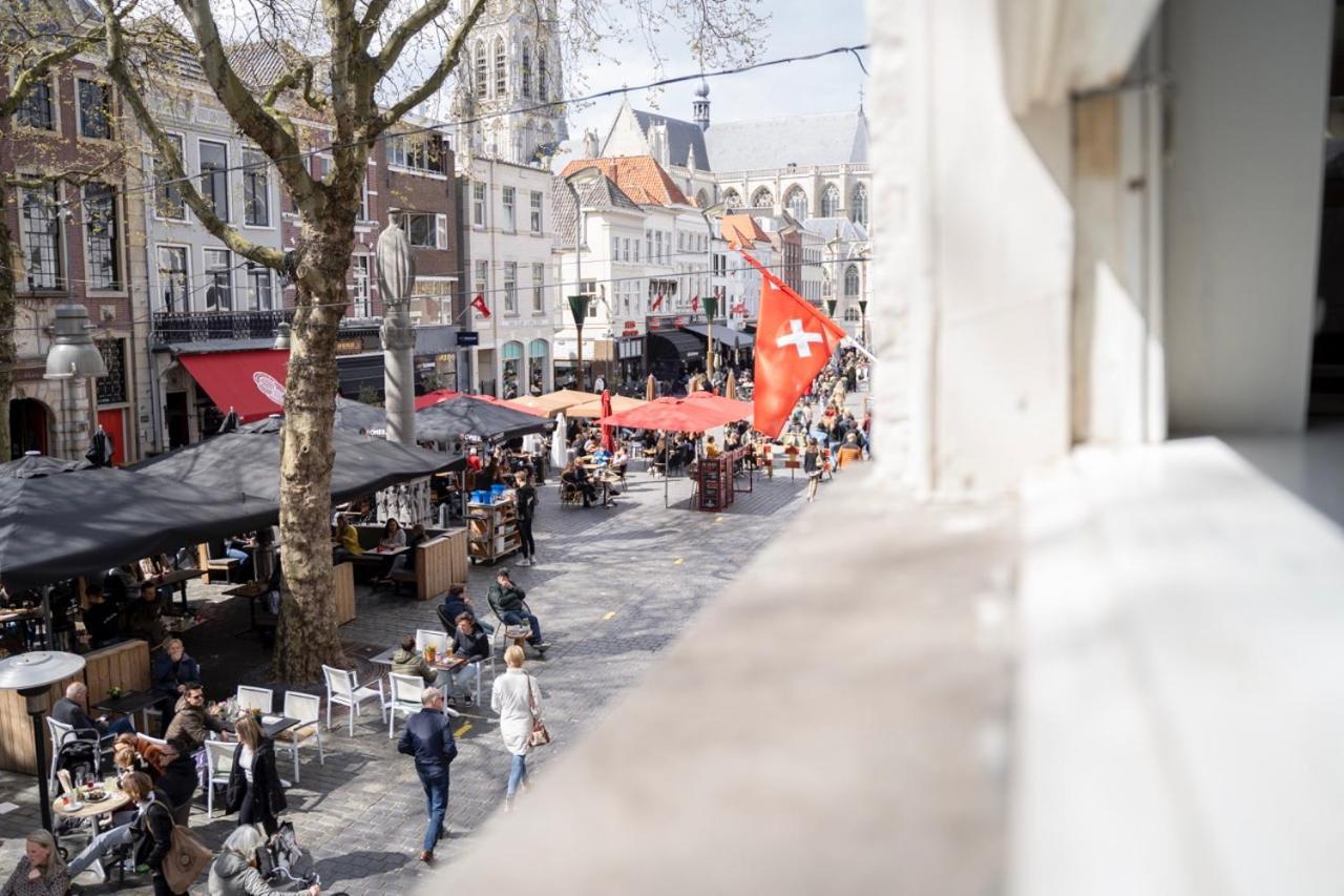 ברדה Gloria'S Loft Op De Grote Markt מראה חיצוני תמונה